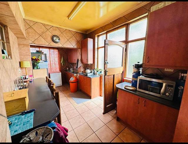 2 BEDROOM HOUSE FOR SALE IN PRIMROSE